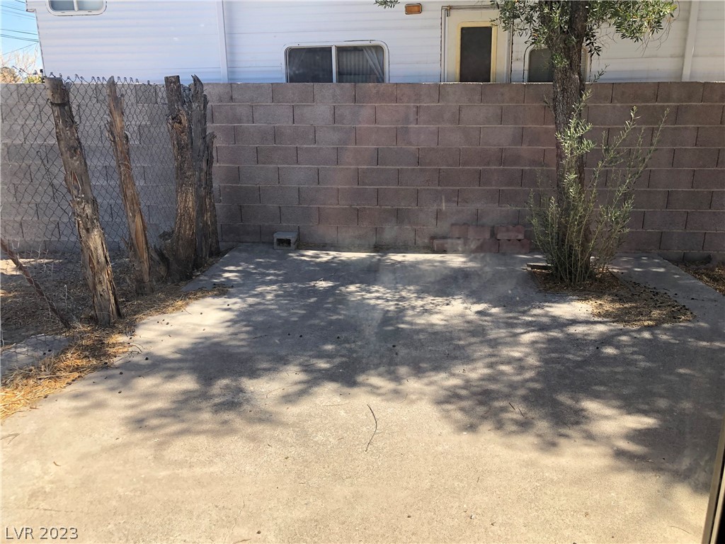 Photo 38 of 38 of listing 97ea7bcf-927a-4f35-ae27-bcef459ef7e0 house