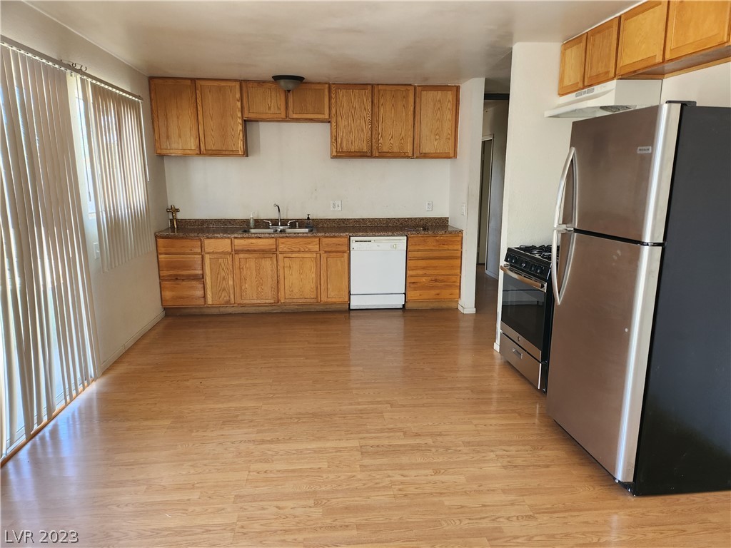 Photo 10 of 38 of listing 97ea7bcf-927a-4f35-ae27-bcef459ef7e0 house