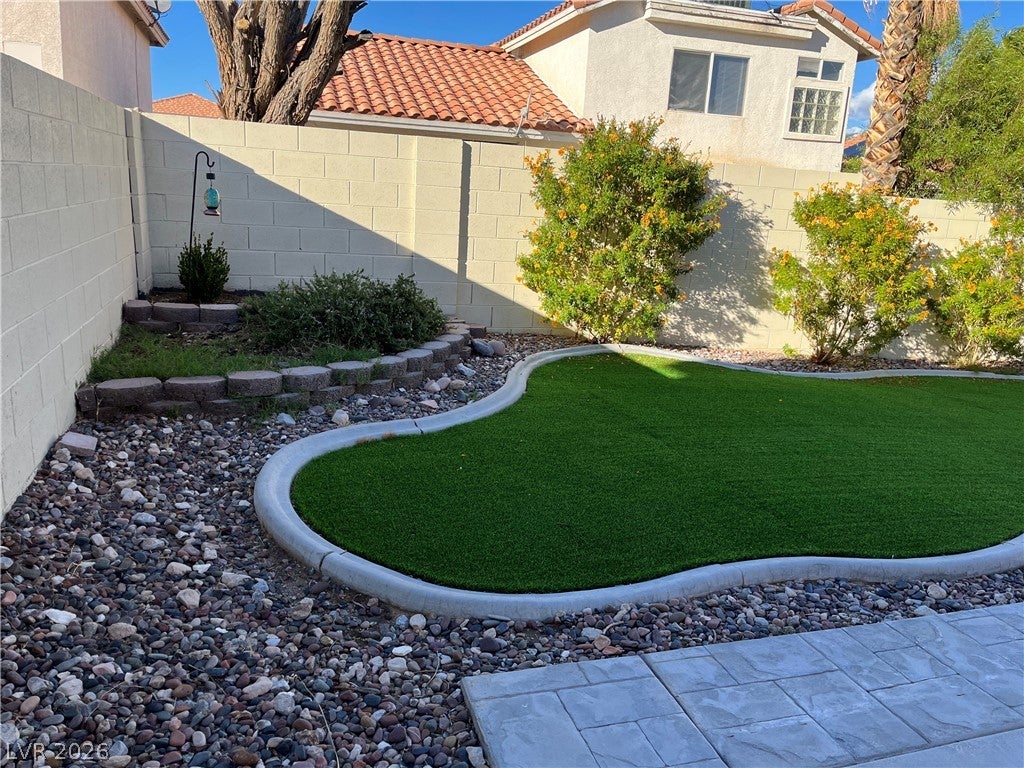 8724 Country Pines Avenue