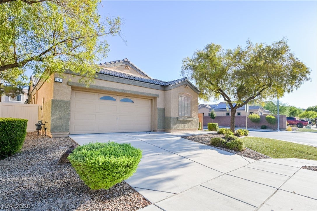 3743 Bella Legato Avenue