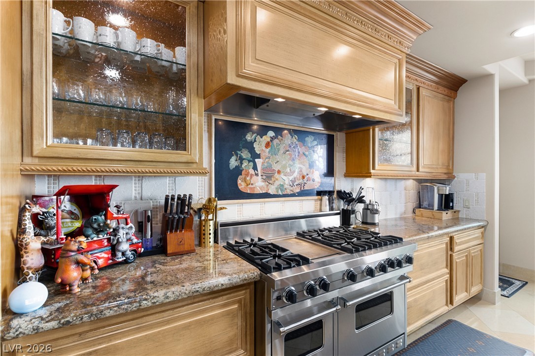 9101 Alta Drive 307