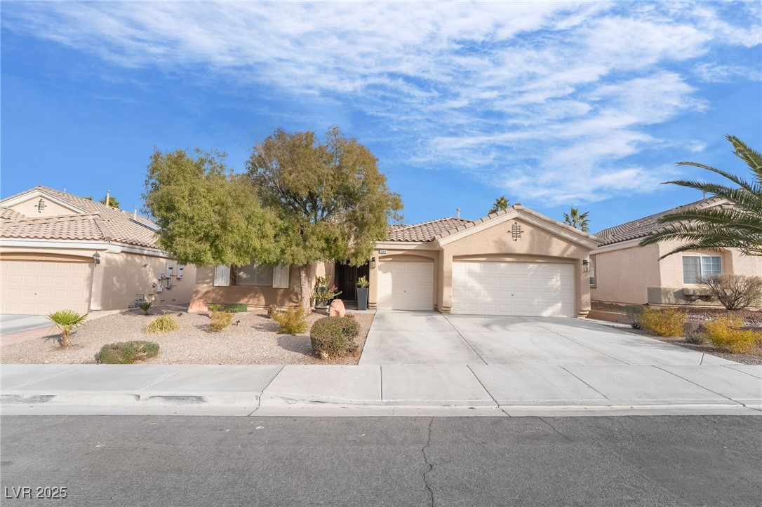 2144 Paganini Avenue, Henderson, Nevada image 2