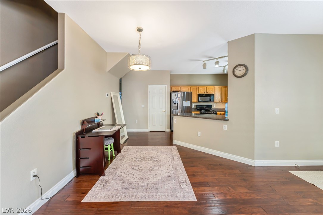 6317 Snap Ridge Street 101