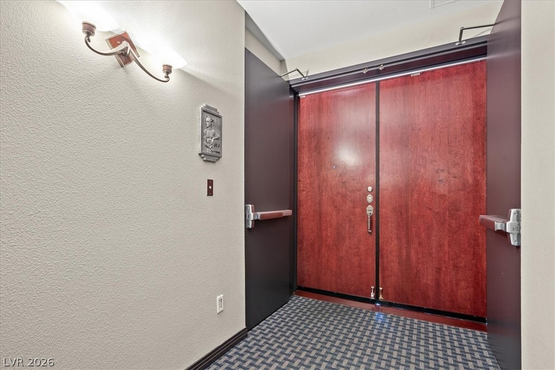 360 E Desert Inn Road 407