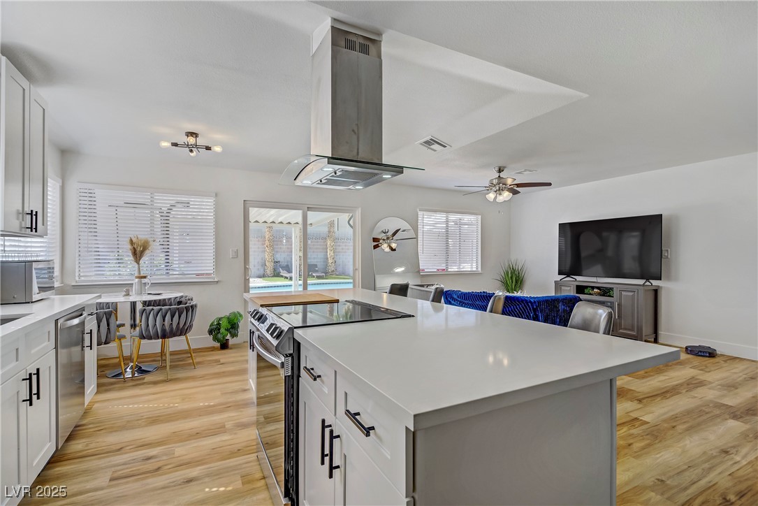 3831 Calle De Benito