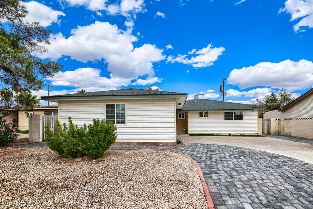 Photo of 5916 Fawn Avenue, Las Vegas, NV 89107 (MLS # 2829157)