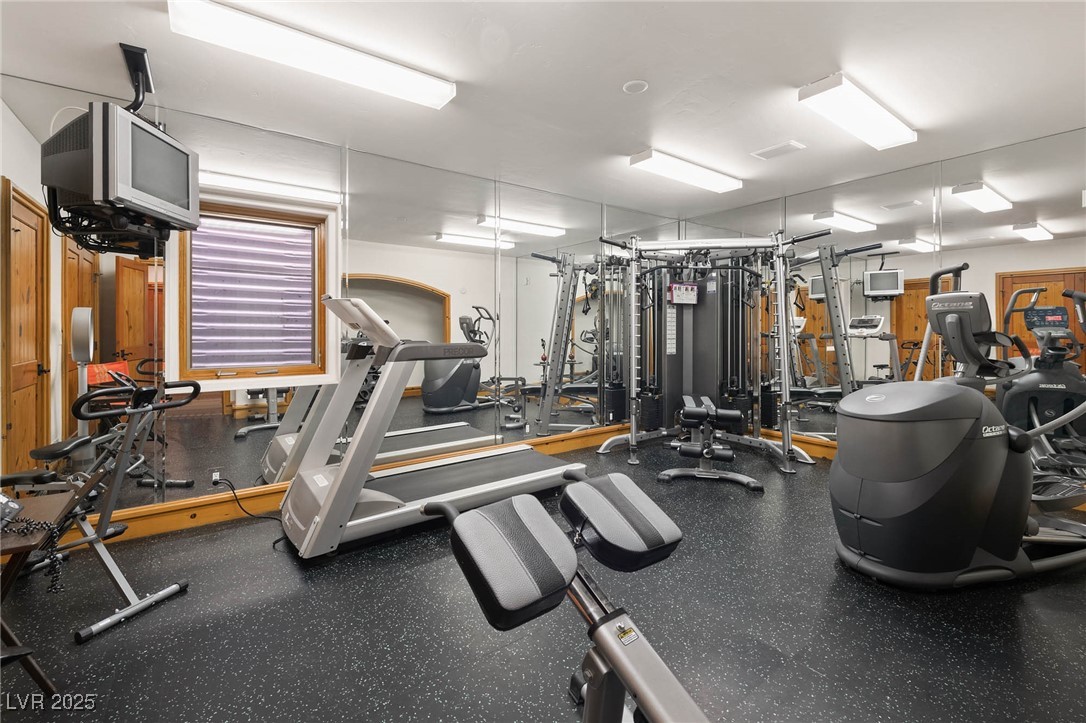 Las Vegas, Nevada 89124, United States, 5 Bedrooms Bedrooms, ,6 BathroomsBathrooms,Residential,Active,253575