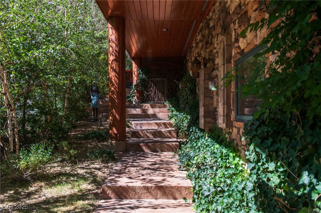 Las Vegas, Nevada 89124, United States, 5 Bedrooms Bedrooms, ,6 BathroomsBathrooms,Residential,Active,253575