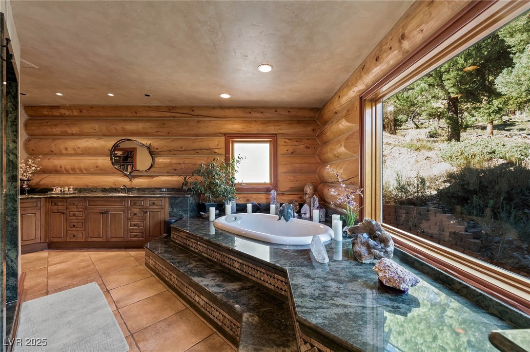 Las Vegas, Nevada 89124, United States, 5 Bedrooms Bedrooms, ,6 BathroomsBathrooms,Residential,Active,253575