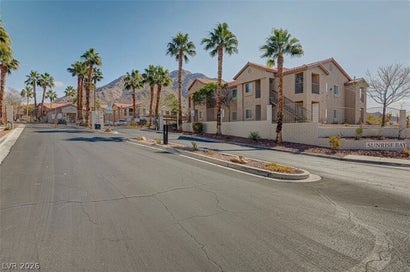 2110 Los Feliz Street 2015 Las Vegas NV 89156