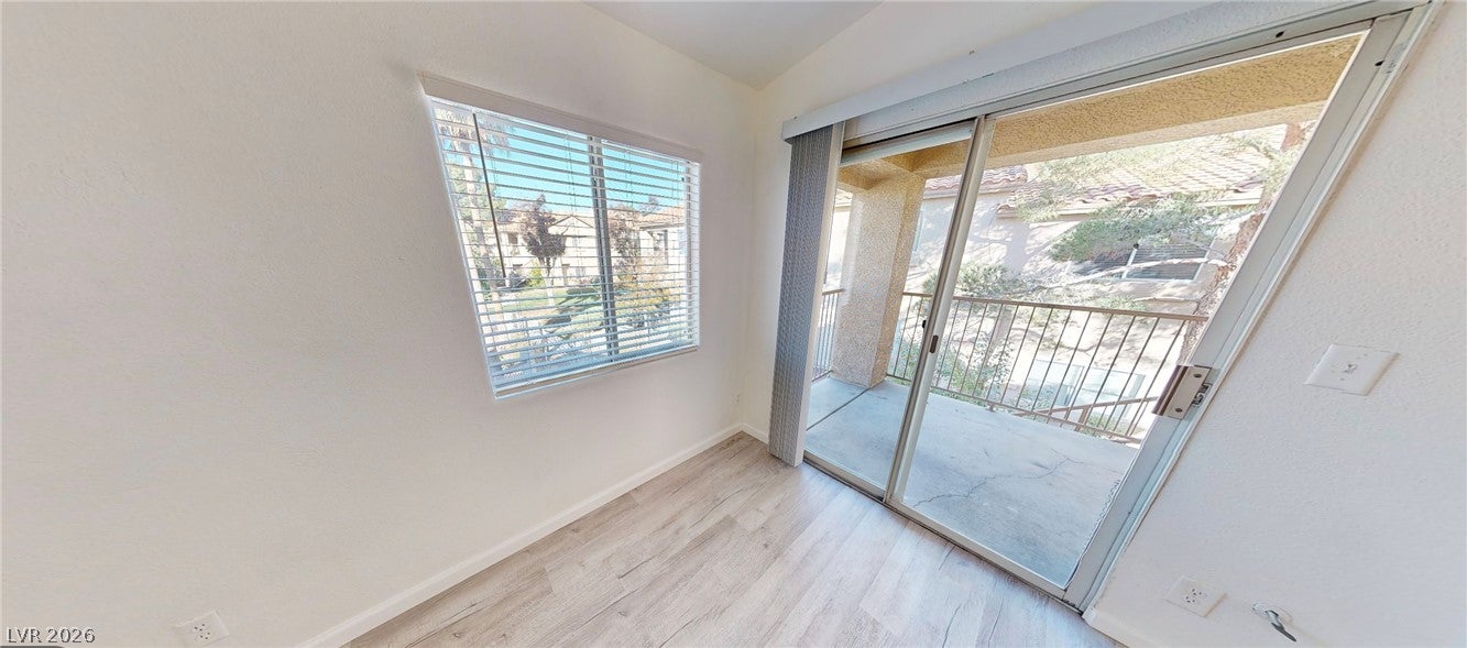 2110 Los Feliz Street 2015