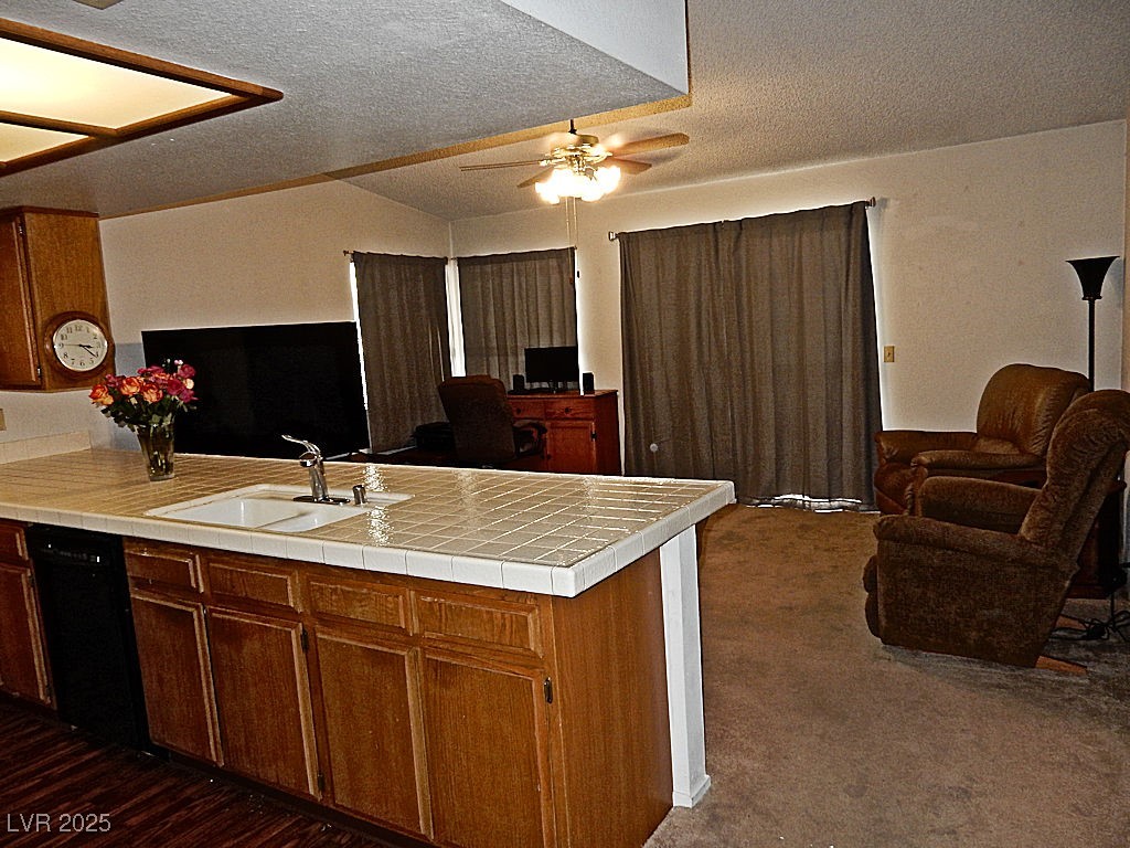 Las Vegas, Nevada 89119, United States, 3 Bedrooms Bedrooms, ,2 BathroomsBathrooms,Residential,Active,232945