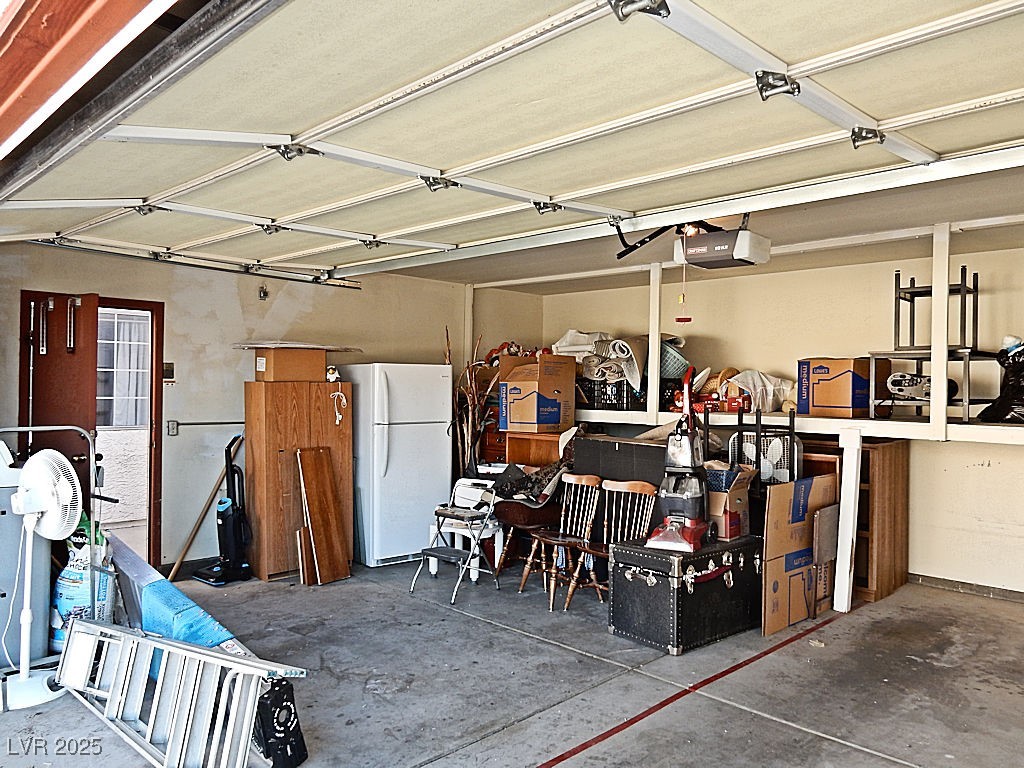 Las Vegas, Nevada 89119, United States, 3 Bedrooms Bedrooms, ,2 BathroomsBathrooms,Residential,Active,232945