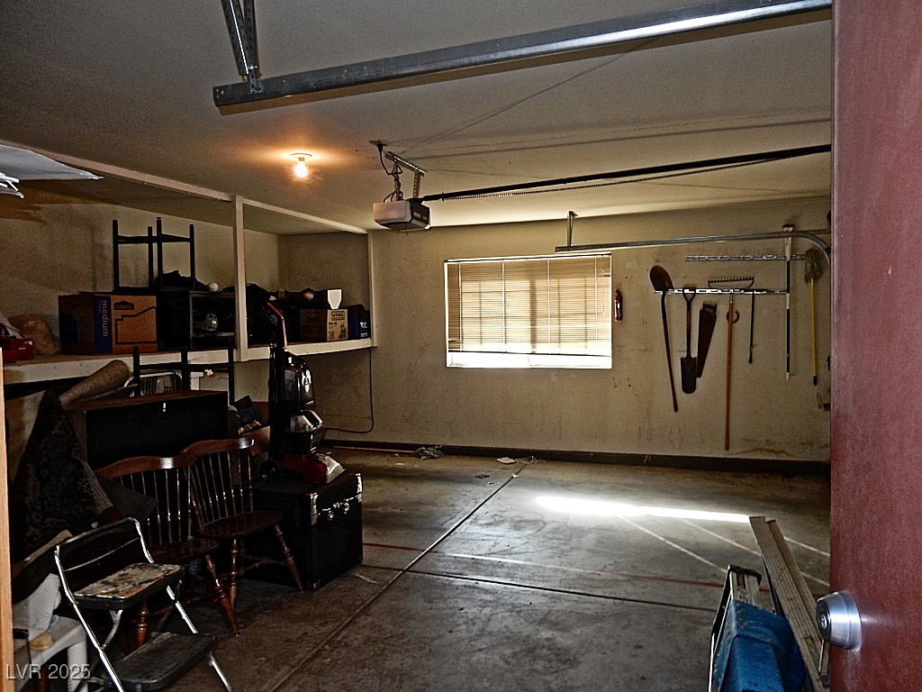 Las Vegas, Nevada 89119, United States, 3 Bedrooms Bedrooms, ,2 BathroomsBathrooms,Residential,Active,232945