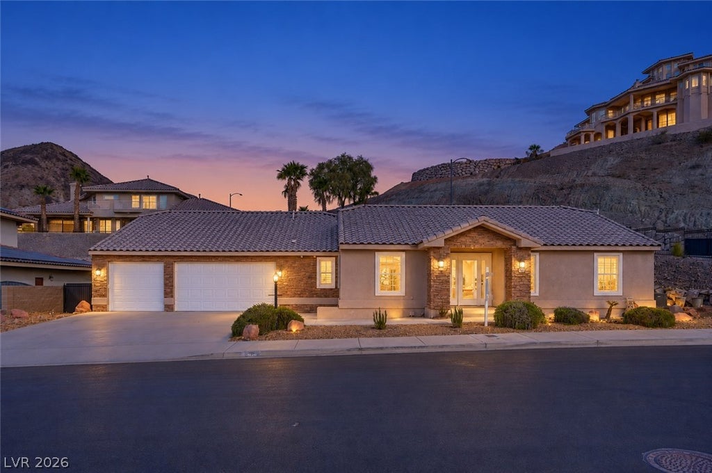 Photo of 909 Rhyolite Terrace, Henderson, NV 89011 (MLS # 2829313)