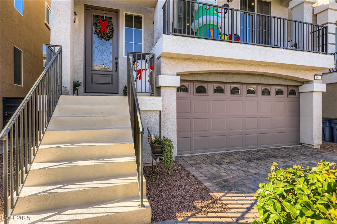 9841 Fox Estate Street