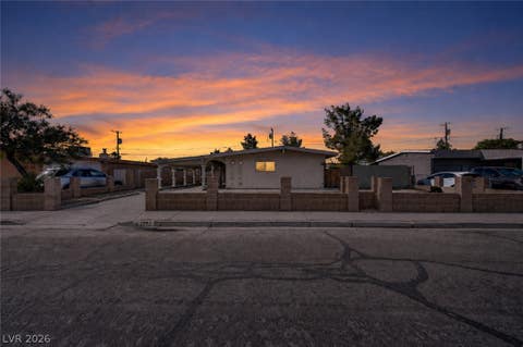 Homes For Sale - 2842 E Webb Avenue<br/> North Las Vegas, NV 89030
