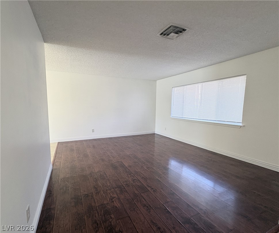 1575 Cherokee Lane