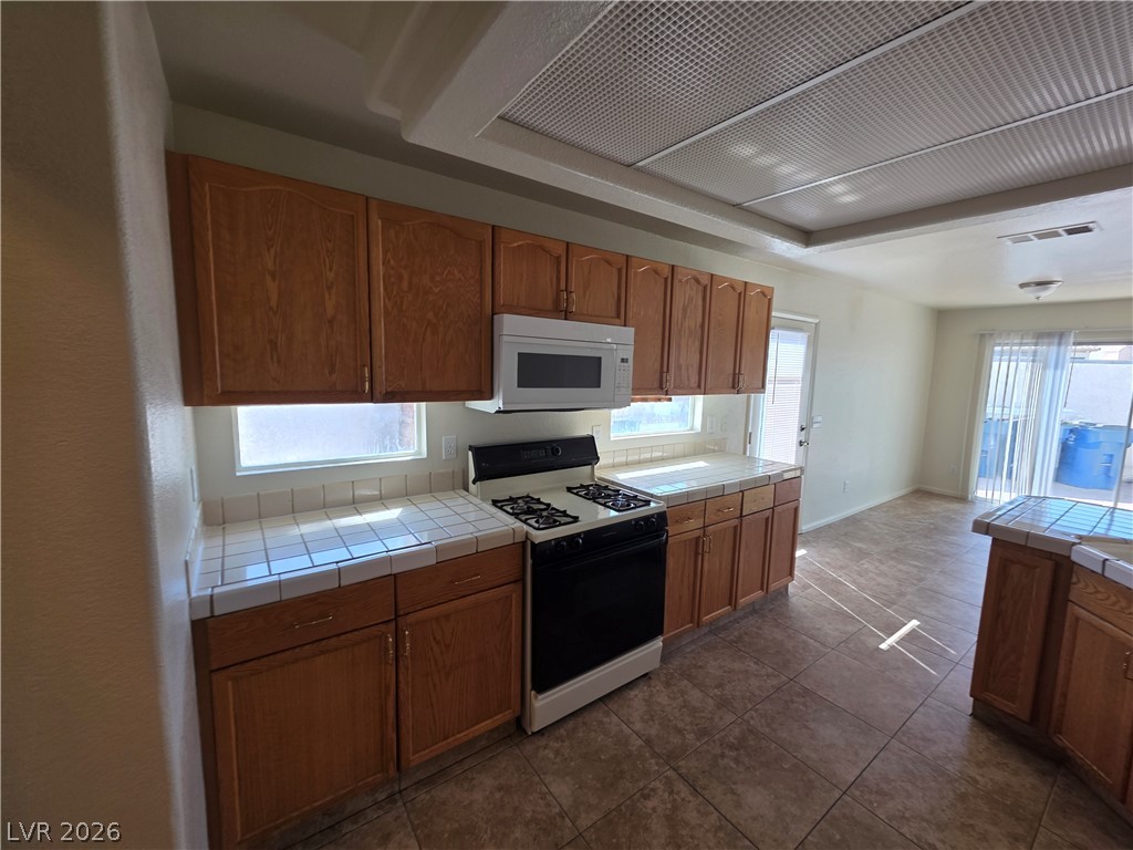 8829 CORNWALL GLEN Avenue