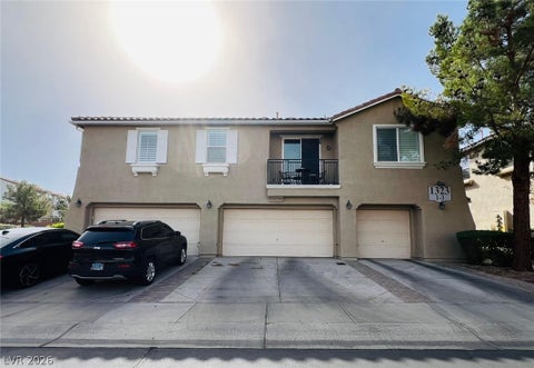 Townhouse For Rent - 1323 Grass Creek Avenue #1<br/> Henderson, NV 89012