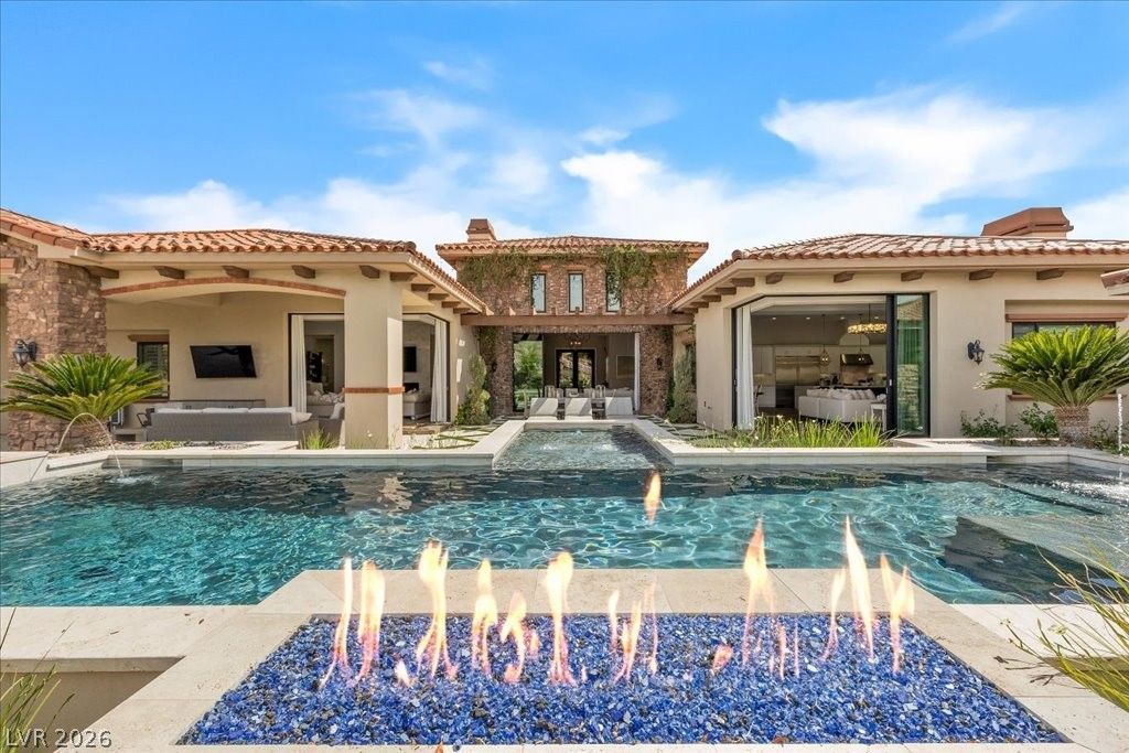 Photo of 4 Cottonwood Canyon Court, Las Vegas, NV 89141 (MLS # 2771292)