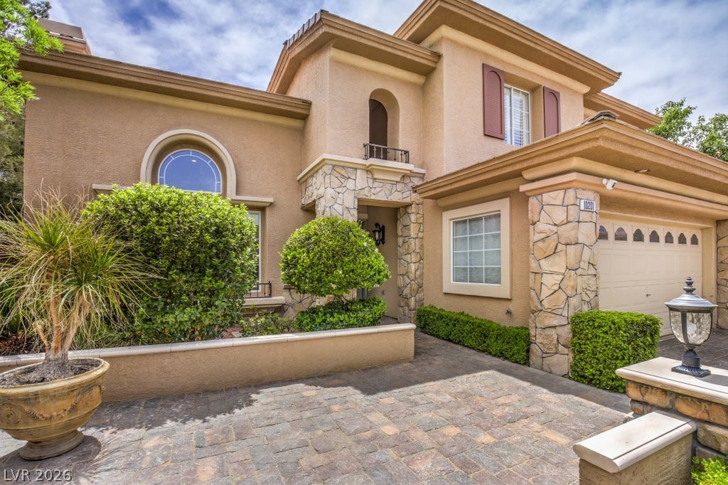 10201 Owls Peak Court