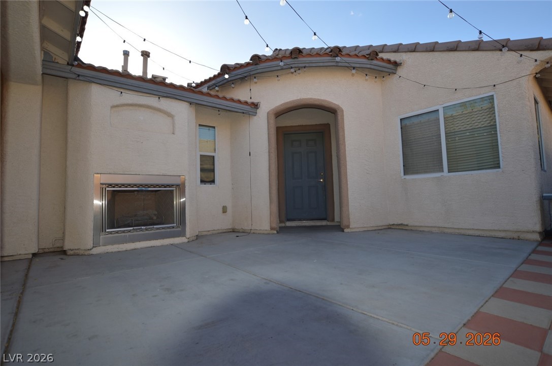 8398 HOLLYWOOD HILLS Avenue