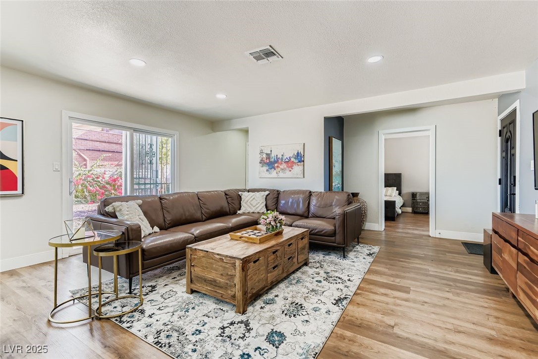 Las Vegas, Nevada 89102, United States, 4 Bedrooms Bedrooms, ,2 BathroomsBathrooms,Residential,Active,235189