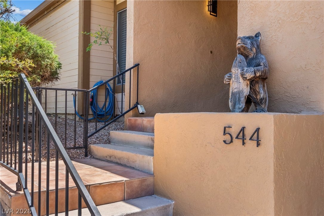 544 Greenbriar Place