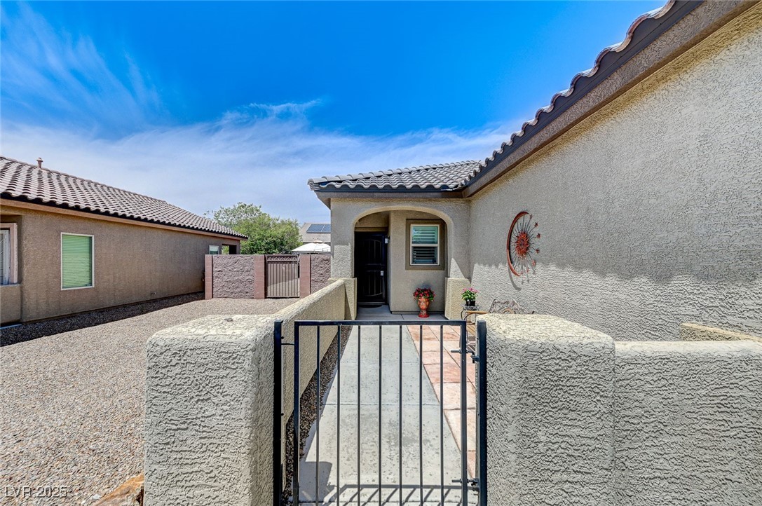 Properties 2 3307 Forestina Court