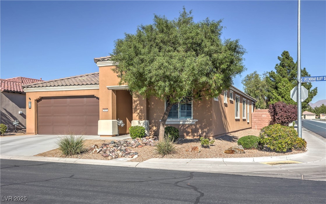 3816 Greenbriar Bluff Avenue