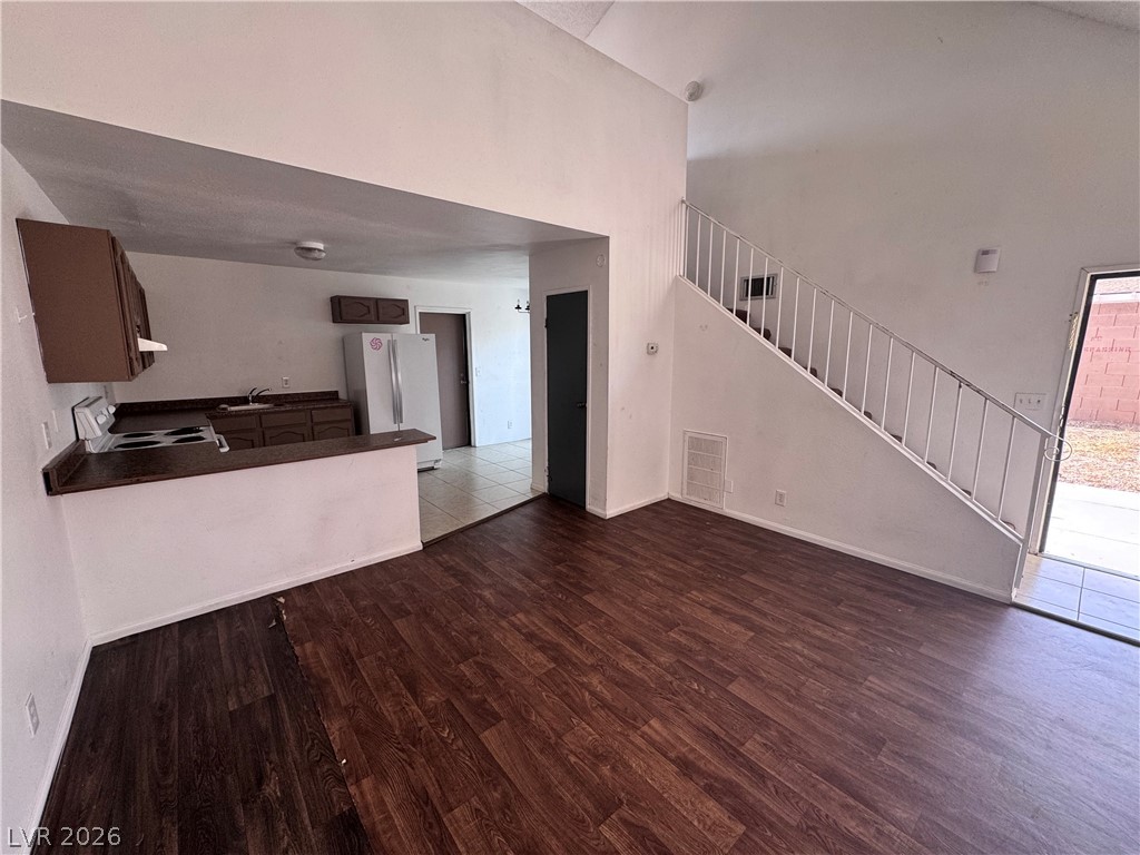 5245 Golden Lane