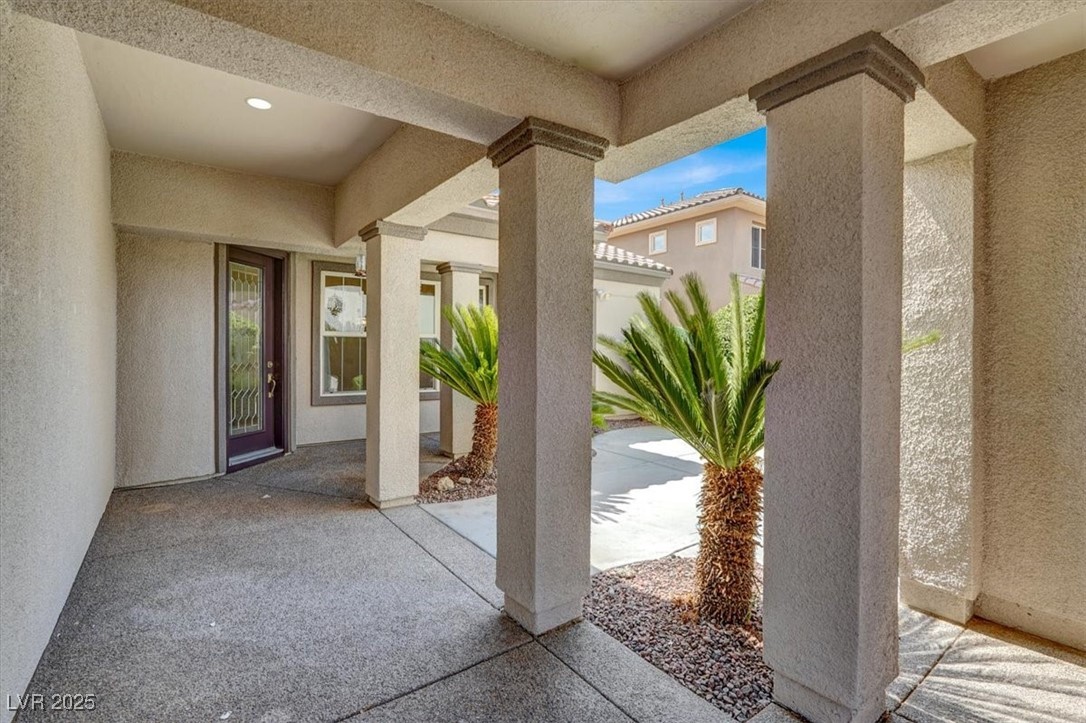 8517 Grand Palms Circle