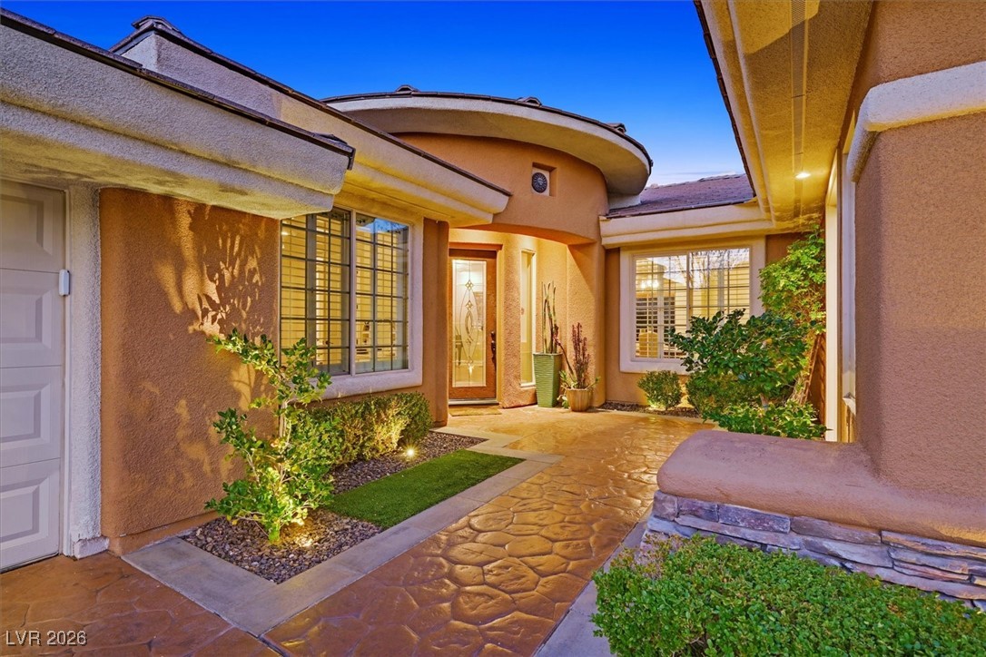 20 Feather Sound Drive