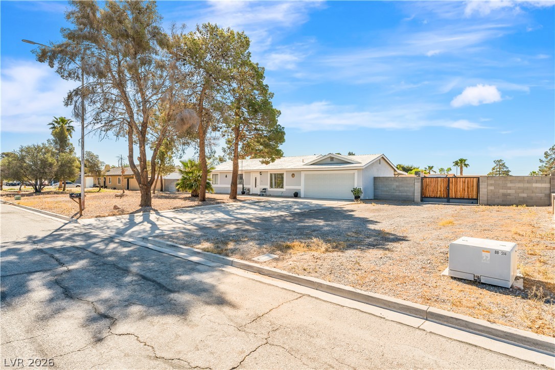 4317 Shady Hollow Avenue