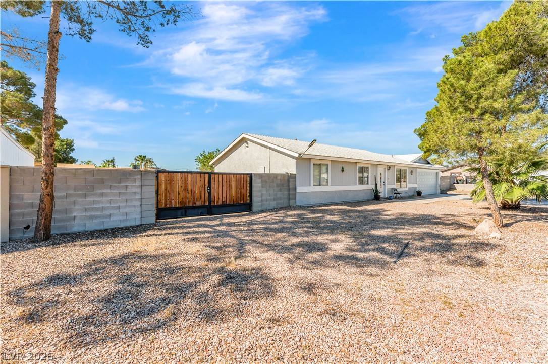 4317 Shady Hollow Avenue