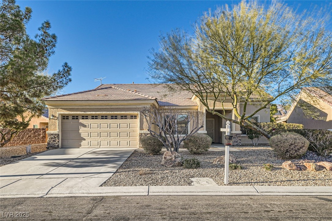 2384 Yellow Bird Court