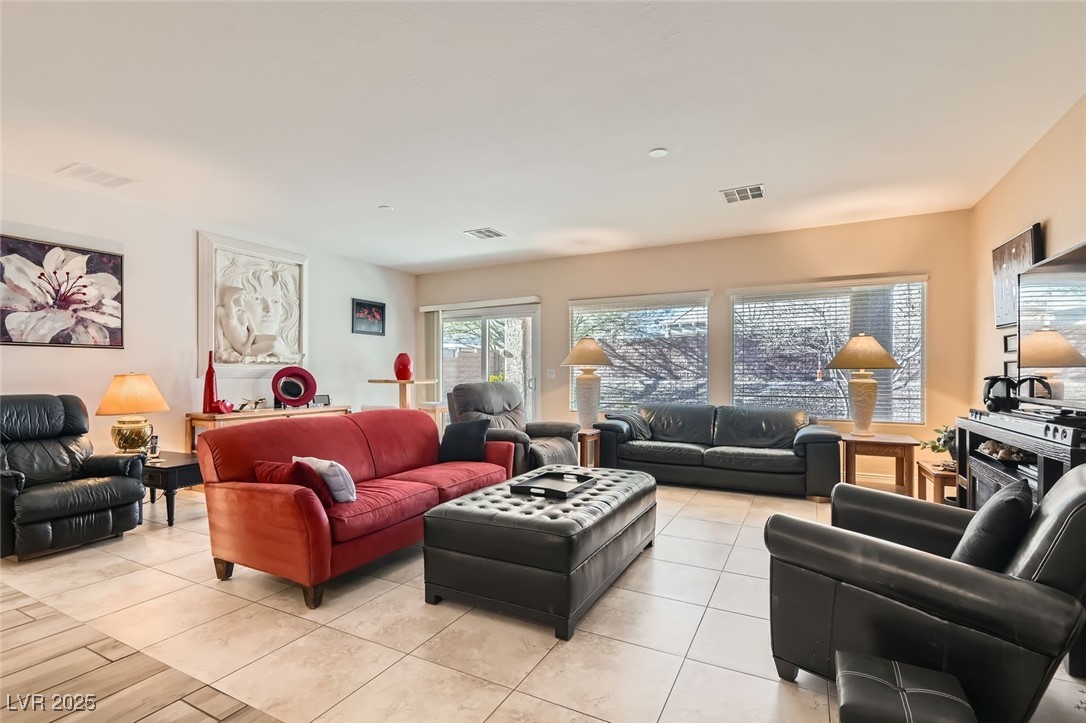 2384 Yellow Bird Court
