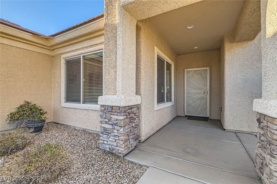 2384 Yellow Bird Court