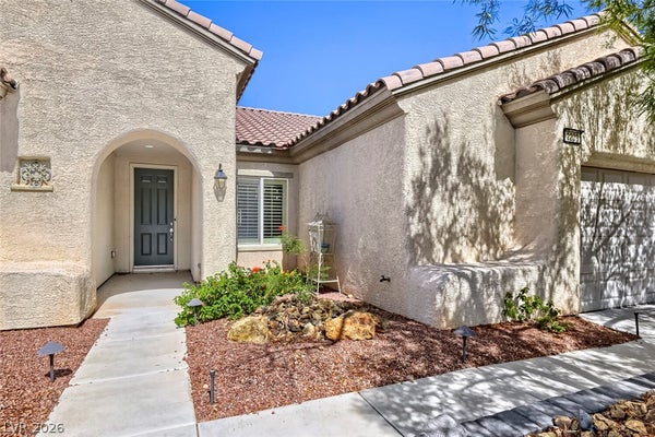 2239 WATERTON RIVERS DR, HENDERSON, NV 89044 - Image a2c4d80b5e9f64f9db4a9e4cf755f875/3223914346
