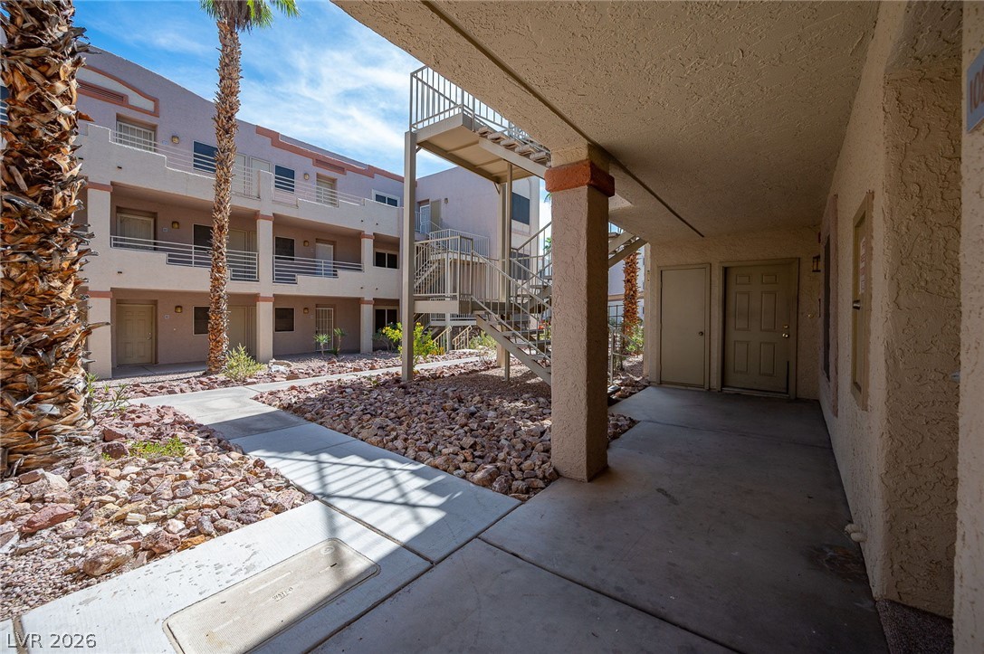 2076 Mesquite Lane 102