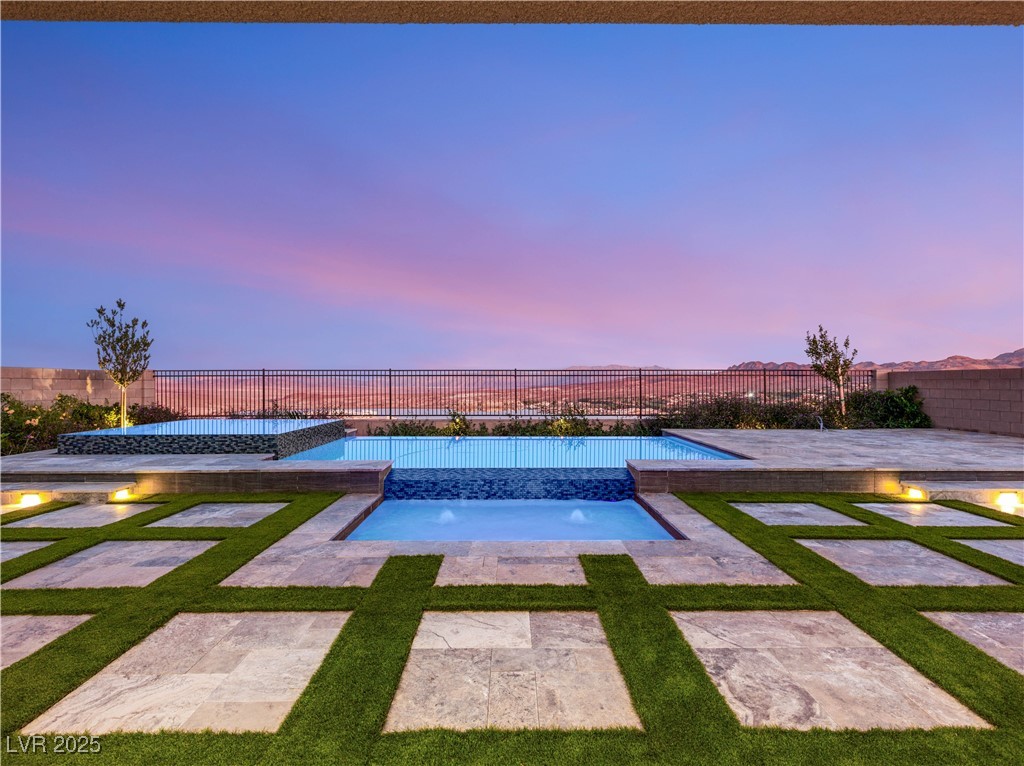 17 Ellie Fields Street