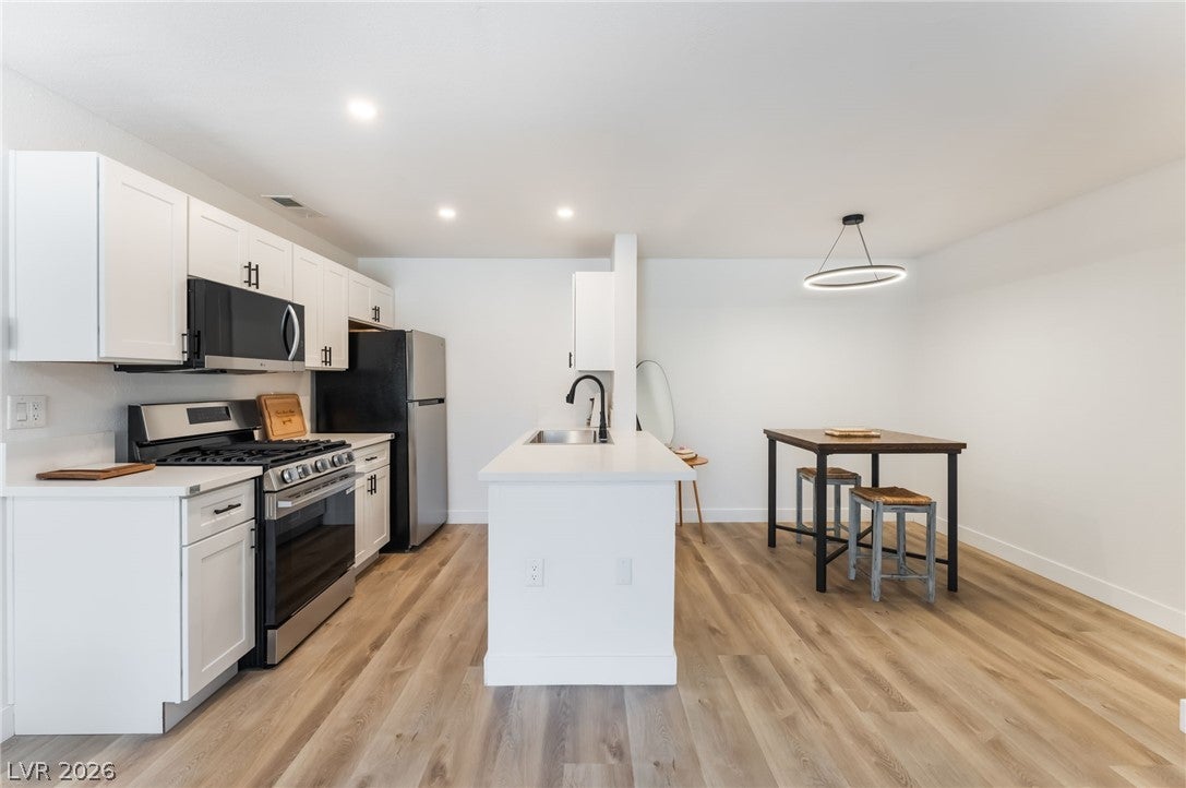 2200 S Fort Apache Road 1013