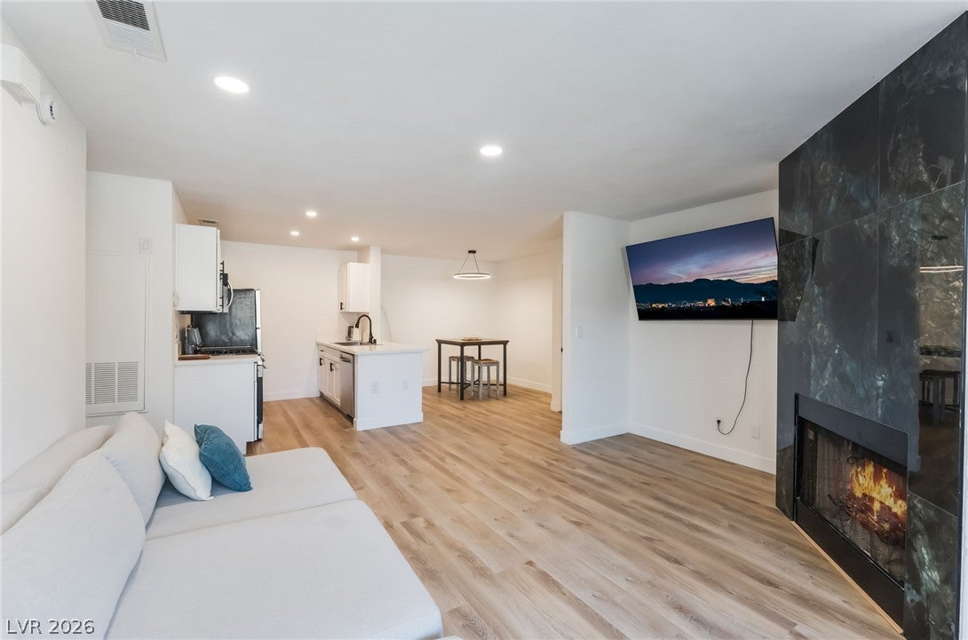2200 S Fort Apache Road 1013