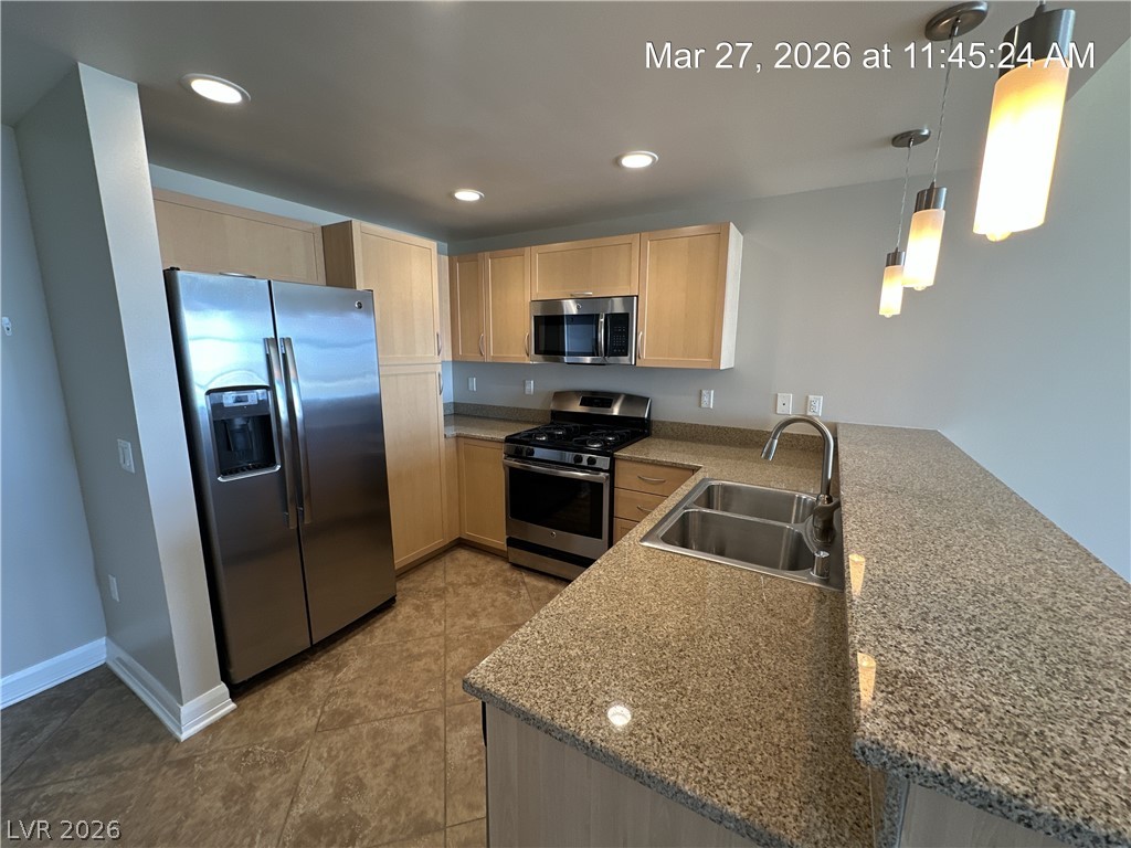 150 Las Vegas Boulevard 2202