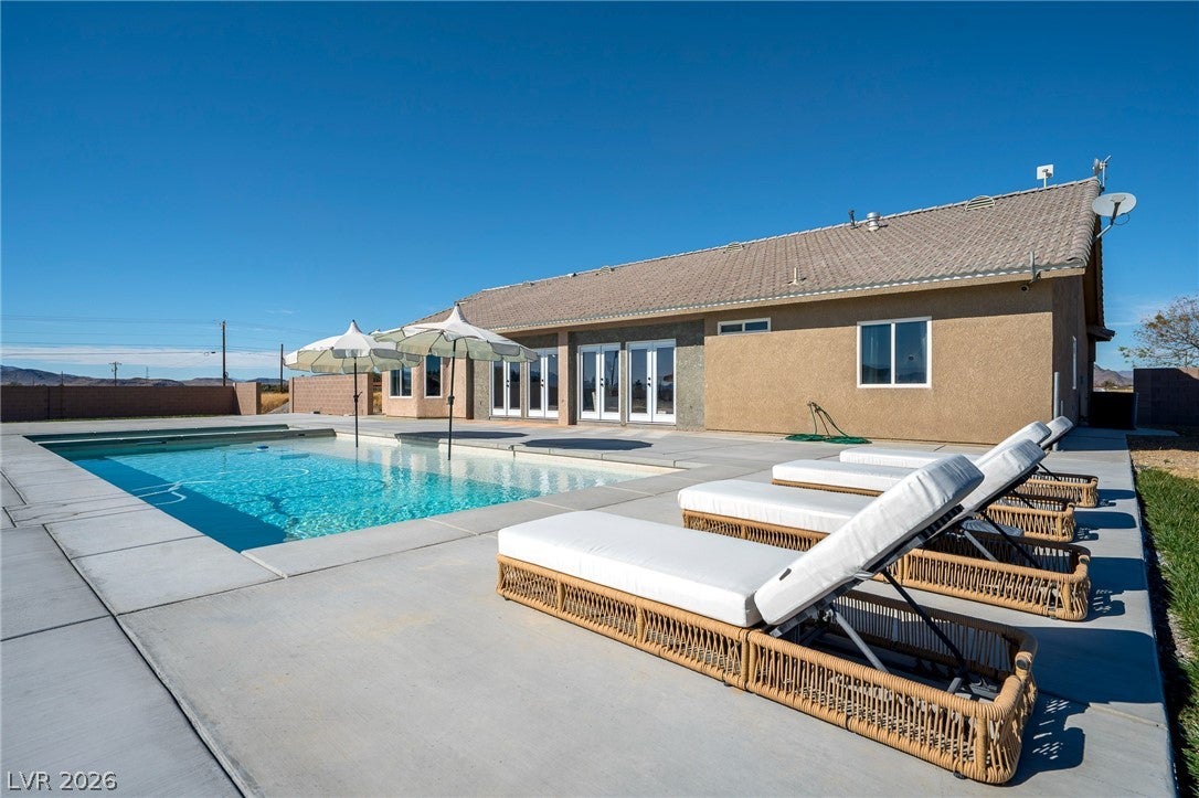 1951 W Gee Street