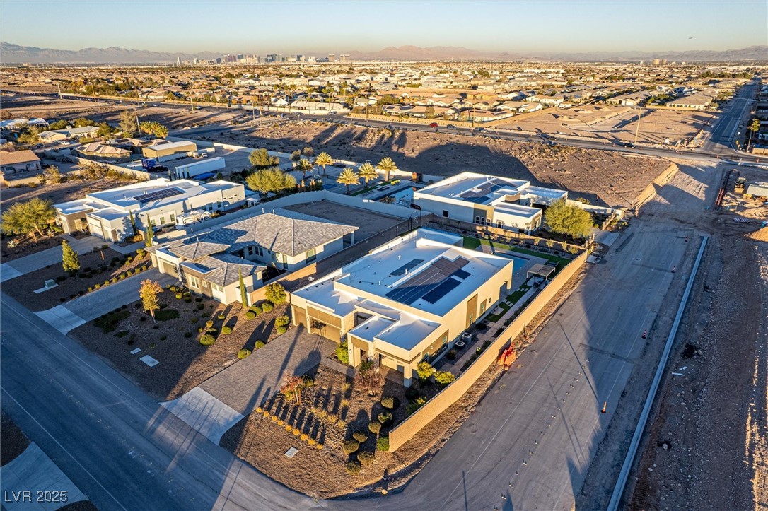 Las Vegas, Nevada 89113, United States, 5 Bedrooms Bedrooms, ,4 BathroomsBathrooms,Residential,Active,256635