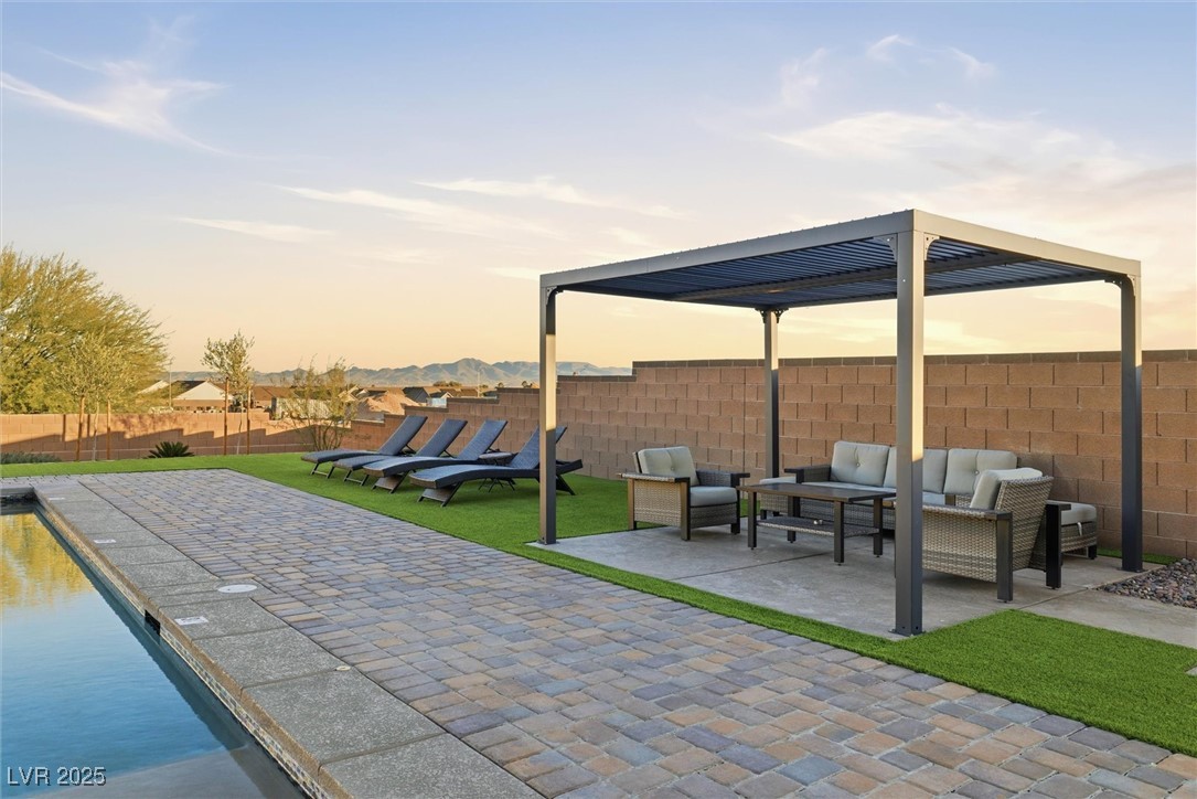 Las Vegas, Nevada 89113, United States, 5 Bedrooms Bedrooms, ,4 BathroomsBathrooms,Residential,Active,256635