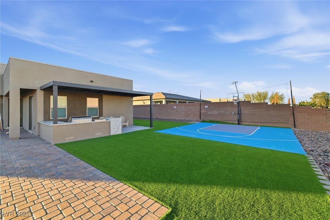 Las Vegas, Nevada 89113, United States, 5 Bedrooms Bedrooms, ,4 BathroomsBathrooms,Residential,Active,256635