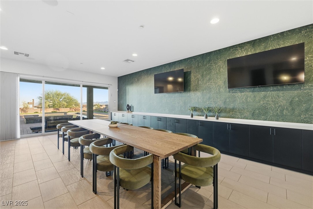 Las Vegas, Nevada 89113, United States, 5 Bedrooms Bedrooms, ,4 BathroomsBathrooms,Residential,Active,256635